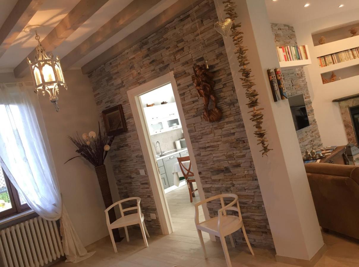 Le Bricolle Villa Viggiù Exteriör bild