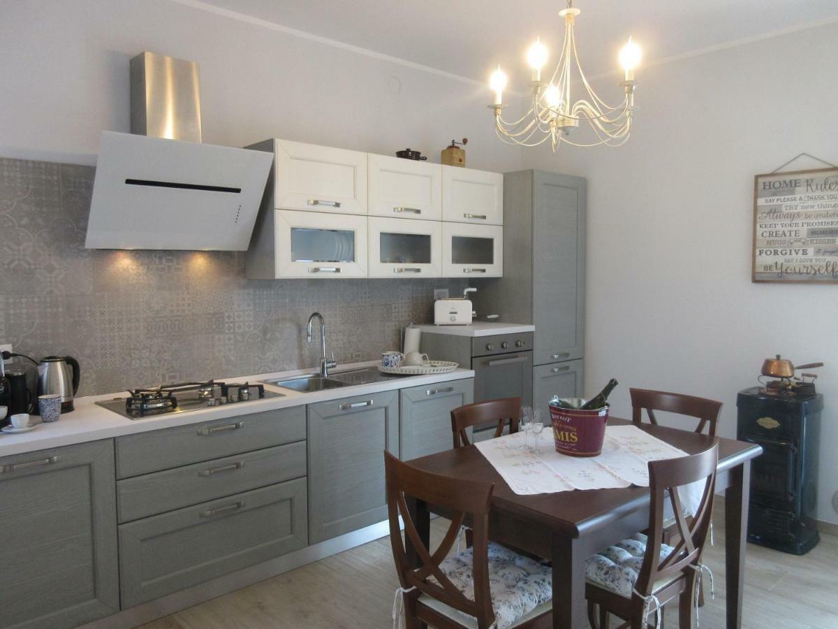 Le Bricolle Villa Viggiù Exteriör bild