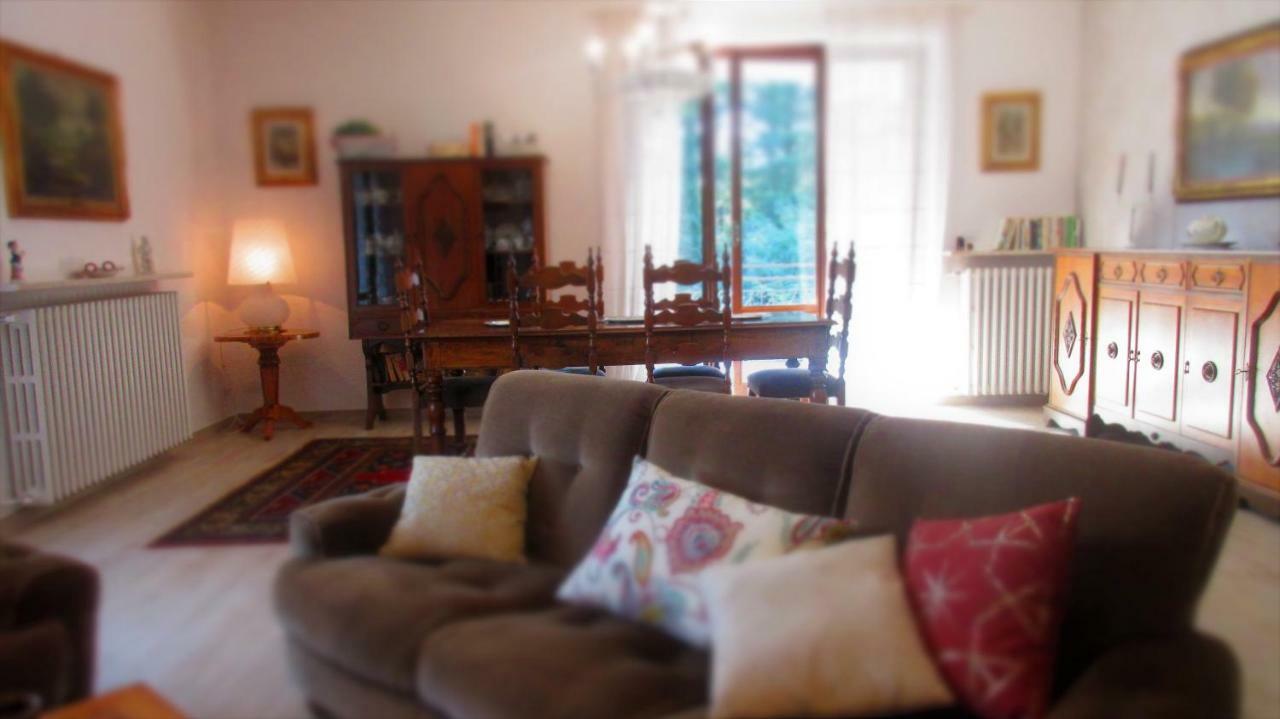 Le Bricolle Villa Viggiù Exteriör bild